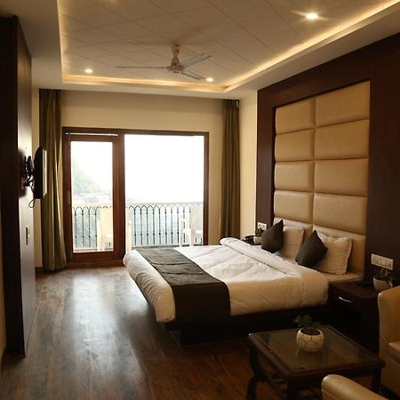 Shining Hills Hotell Mussoorie Eksteriør bilde