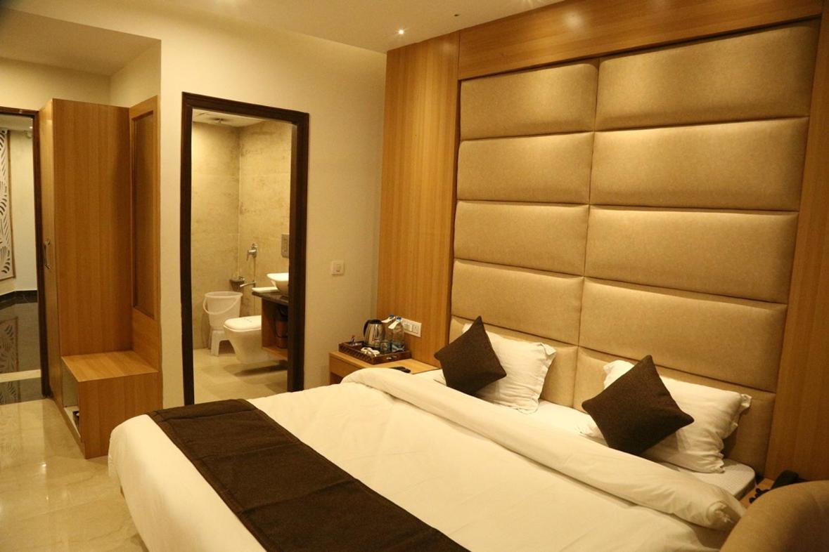 Shining Hills Hotell Mussoorie Eksteriør bilde