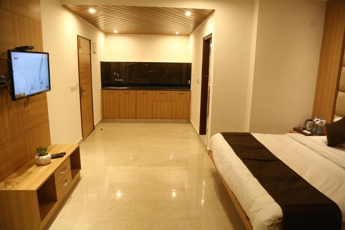 Shining Hills Hotell Mussoorie Eksteriør bilde