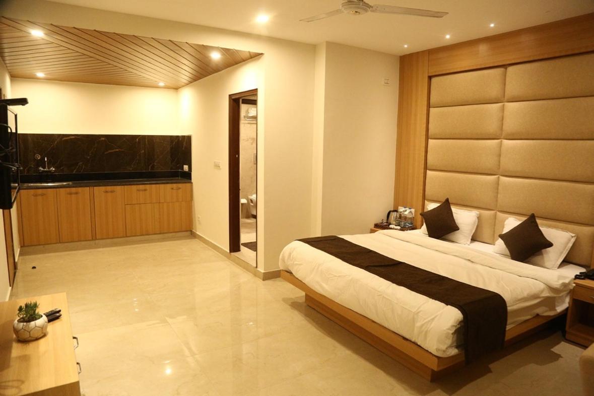 Shining Hills Hotell Mussoorie Eksteriør bilde