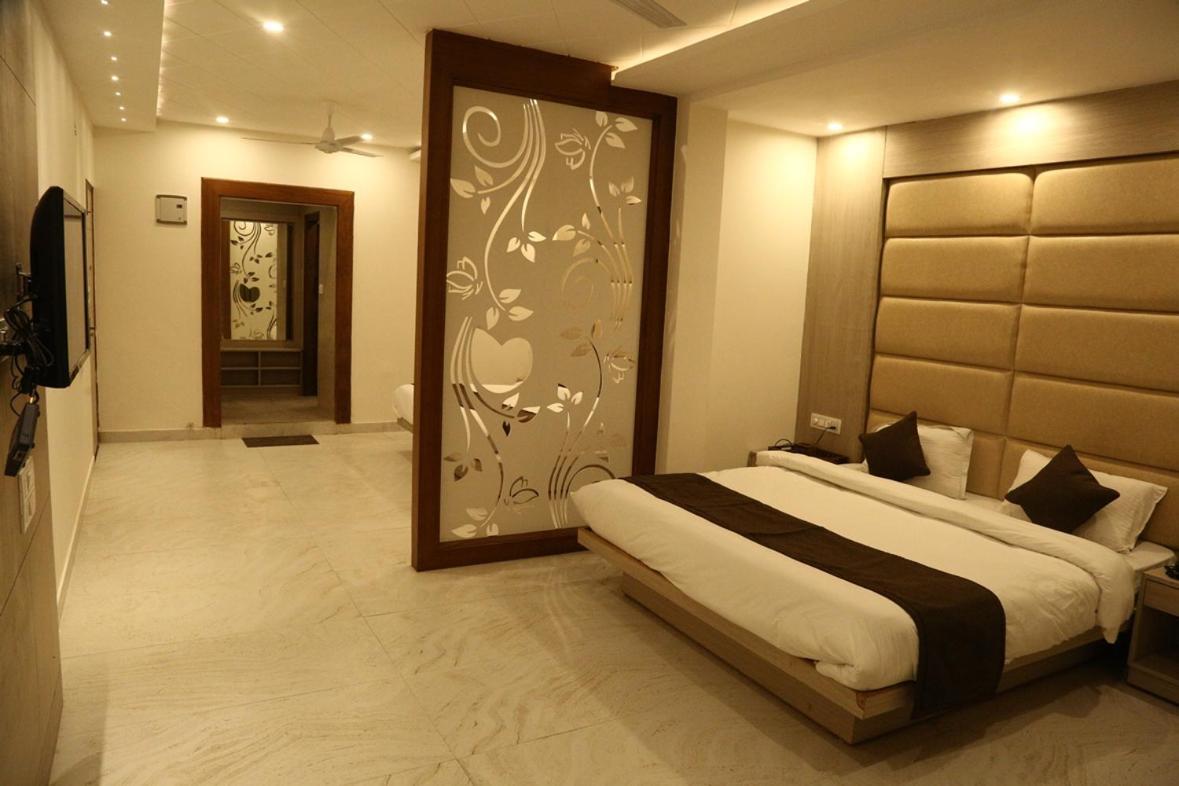 Shining Hills Hotell Mussoorie Eksteriør bilde